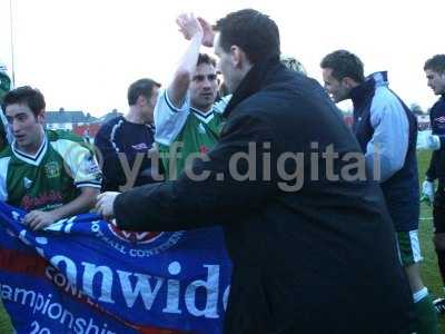 playerswithflag15.jpg