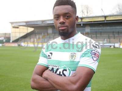 Gozie Ugwu signing 012