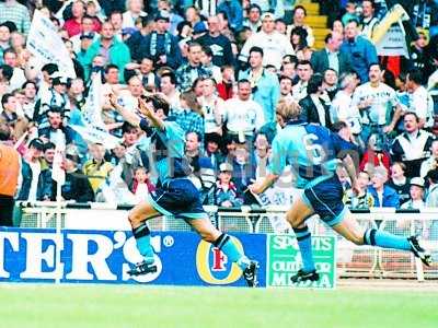 thommo celebrates at wembley.jpg
