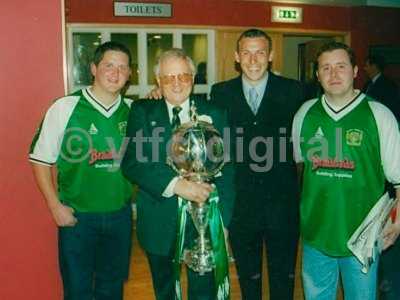 after match bus and players lounge 002-3