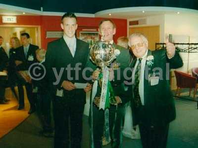 after match bus and players lounge 003-3
