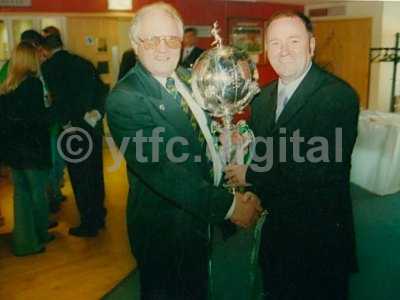 after match bus and players lounge 003-1