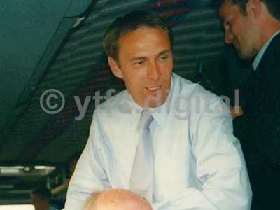 FA trophy bus back and westlands 006-1