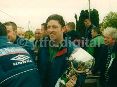 fa trophy bus tour 002