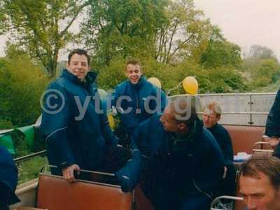 fa trophy bus tour 003