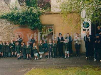 fa trophy bus tour 003-1