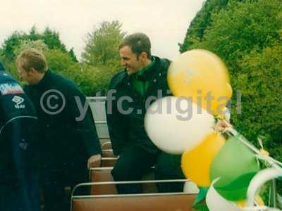 fa trophy bus tour 005-3