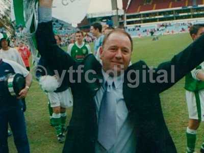 fa trophy winners 007-2