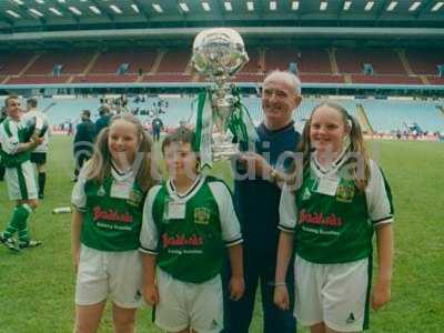 fa trophy winners 011-3