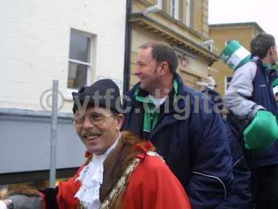 gary and mayor on bus