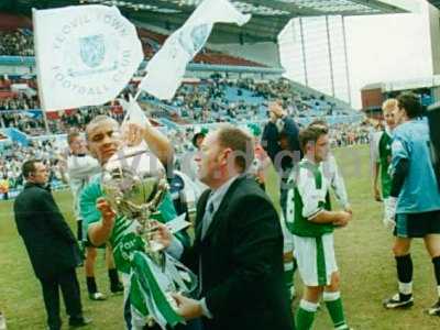Gary With FA Trophy