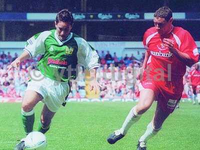 Lee Johnson